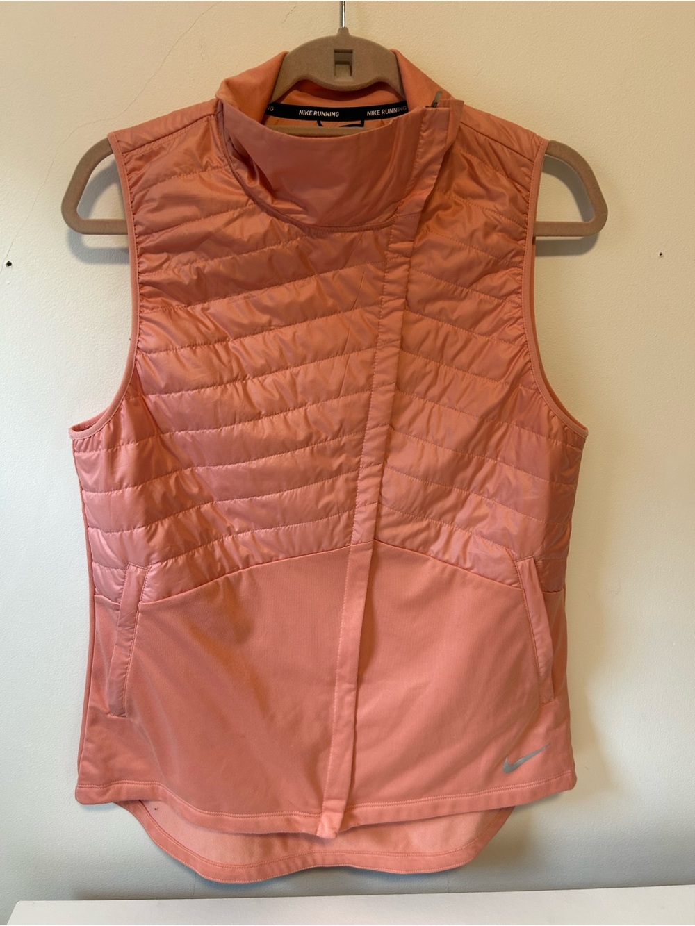 Nike Women's Coral Quilted Hybrid Running Vest